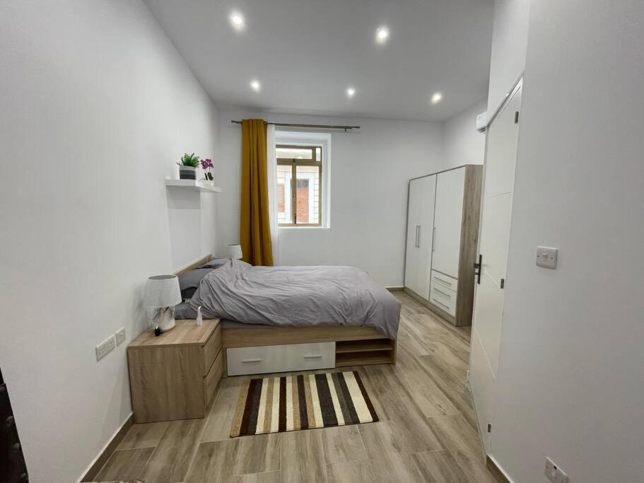 New Two Bedroom Flat Kamila On A Dwell スリーマ エクステリア 写真